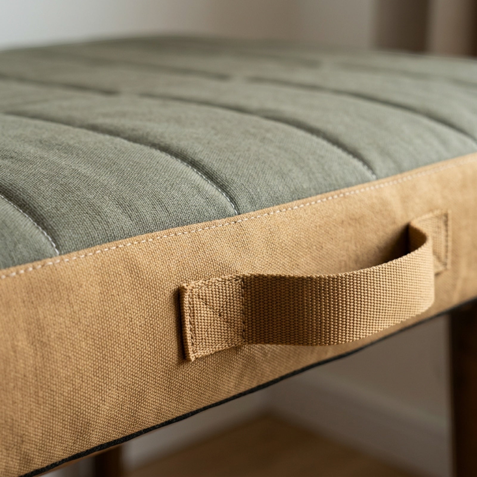 Vzno Fieldchannel Large Quilted Dog Pad Olive Camel 48 x 32 in - Detail view